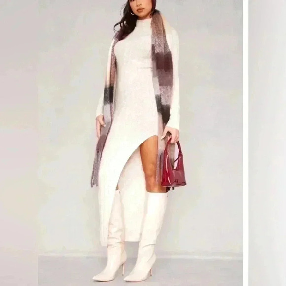 PrettyLittleThing Cream High Neck Dress - Picture 3 of 9